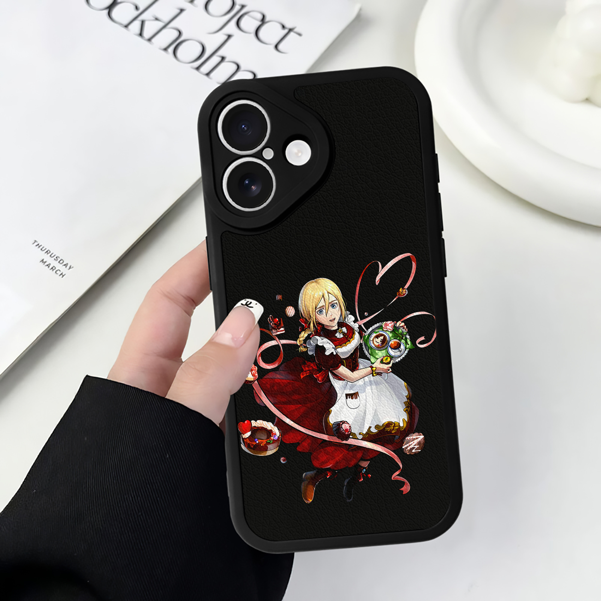 （画像用） 進撃の巨人 クリスタ·レンズ Attack on Titan Christa Lenz 【iPhone 16シリーズ対応】シリコンスマホケース（レザー調） 材質：シリコン